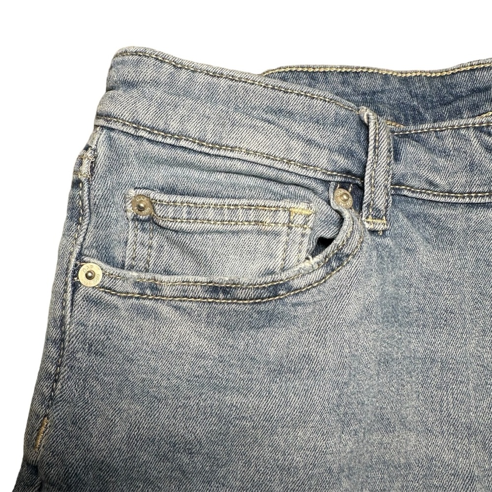 GAP Distressed Blue Denim Cuffed Bermuda Shorts- Women’s Size 8 - Picture 10 of 13